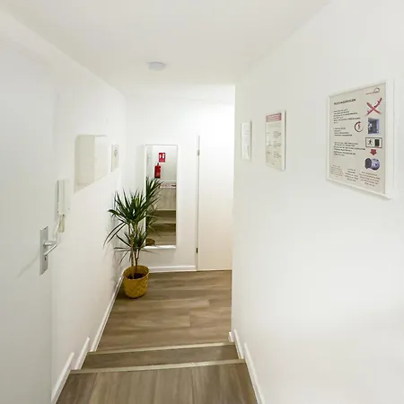 Apartment Immostay S#1 Zimmer - Parkplatz & Wlan, Modern, 4k-tv, Naehe Mercedes Benz *