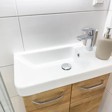 Apartment Immostay S#1 Zimmer - Parkplatz & Wlan, Modern, 4k-tv, Naehe Mercedes Benz