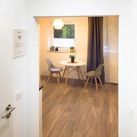Apartment Immostay S#1 Zimmer - Parkplatz & Wlan, Modern, 4k-tv, Naehe Mercedes Benz